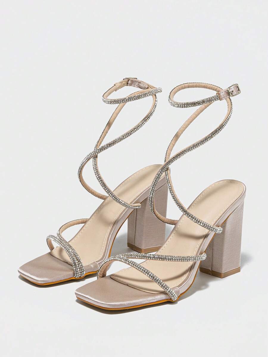 Womens Rhinestone Strappy Squa – Sandal Strappy Heeled Bewertung und Preis