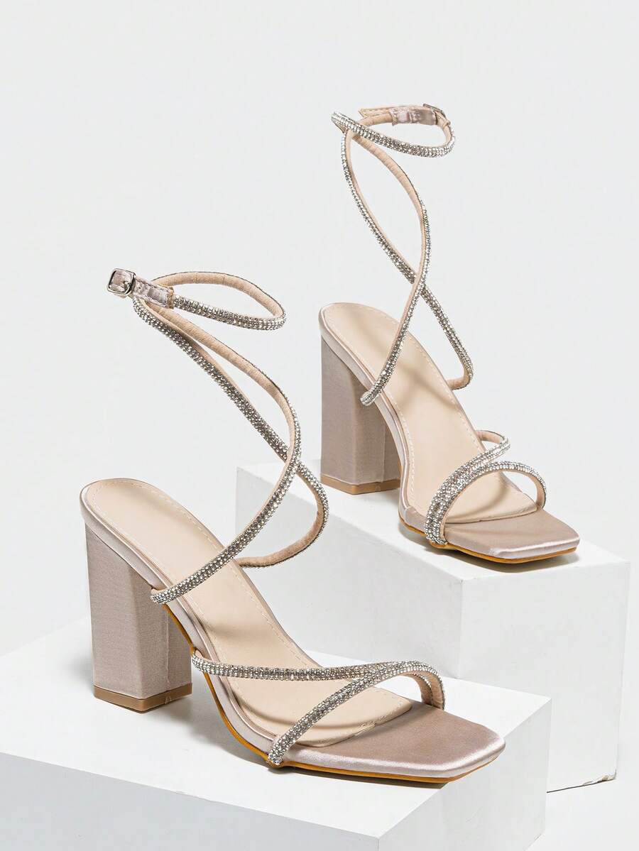 Womens Rhinestone Strappy Squa – Sandal Strappy Heeled Bewertung und Preis