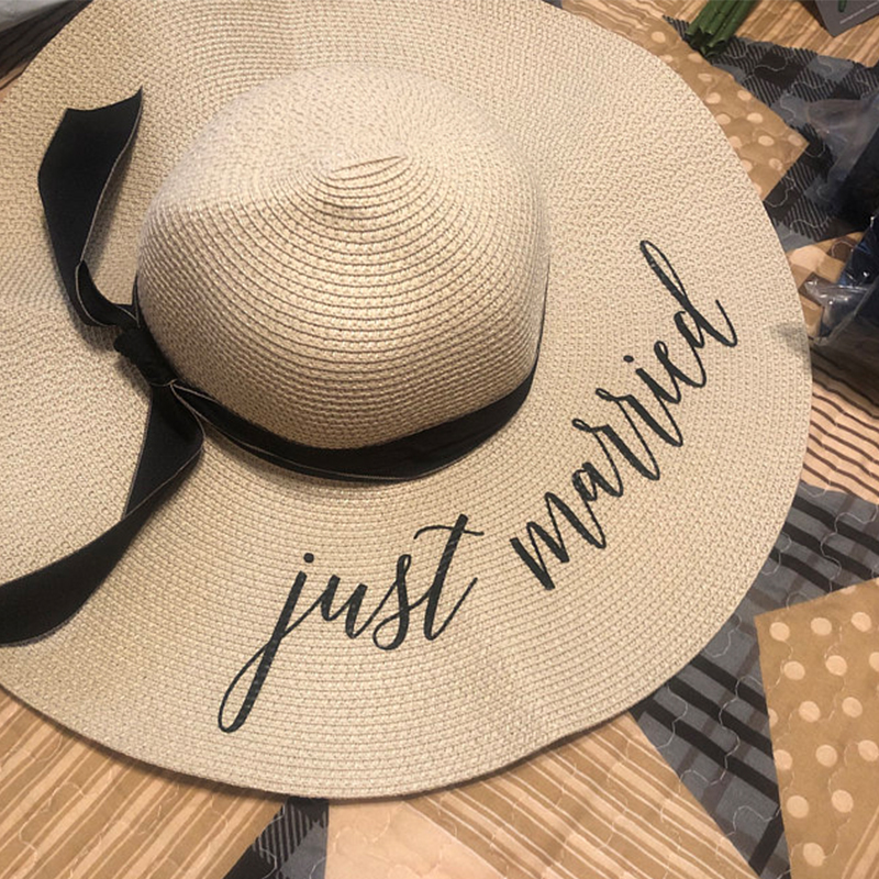 Personalized Custom Last Name  – Hat Floppy Wide Bewertung und Preis