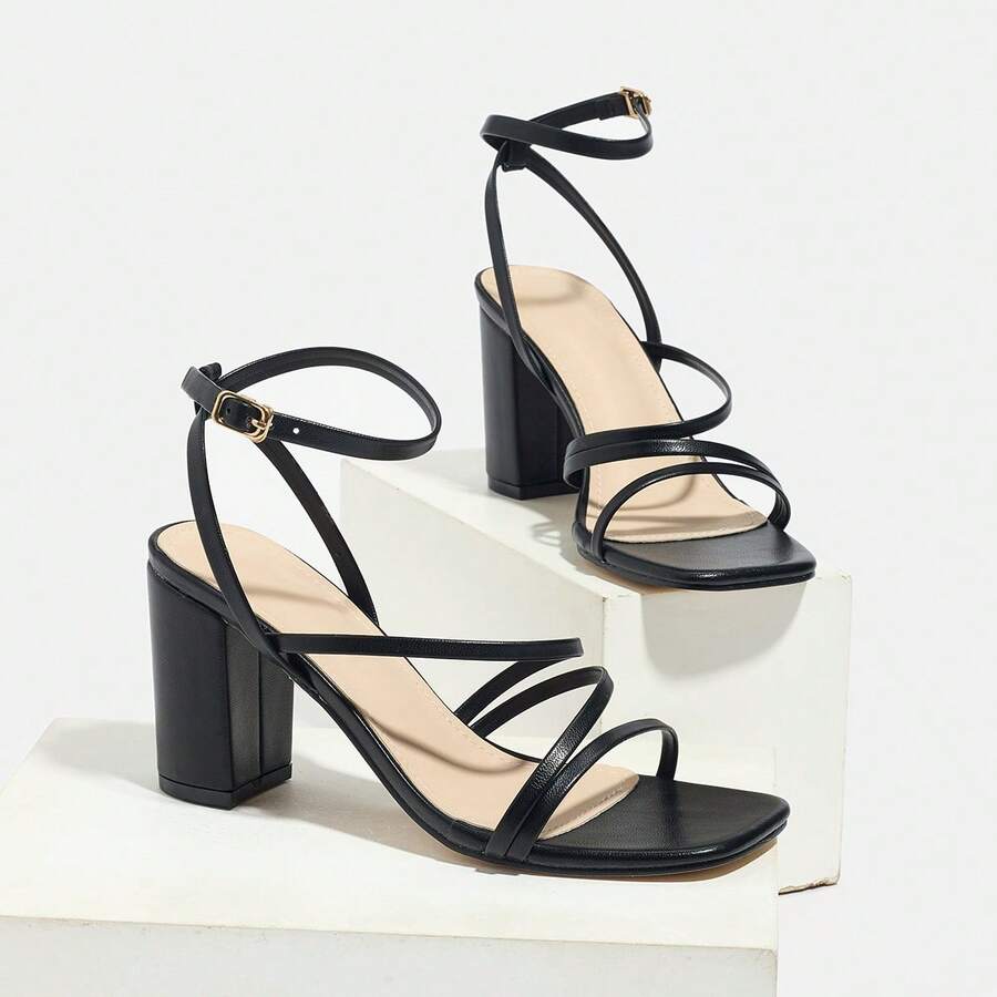 Black Strappy Square Toe Block – Sandal Strappy Heeled Bewertung und Preis