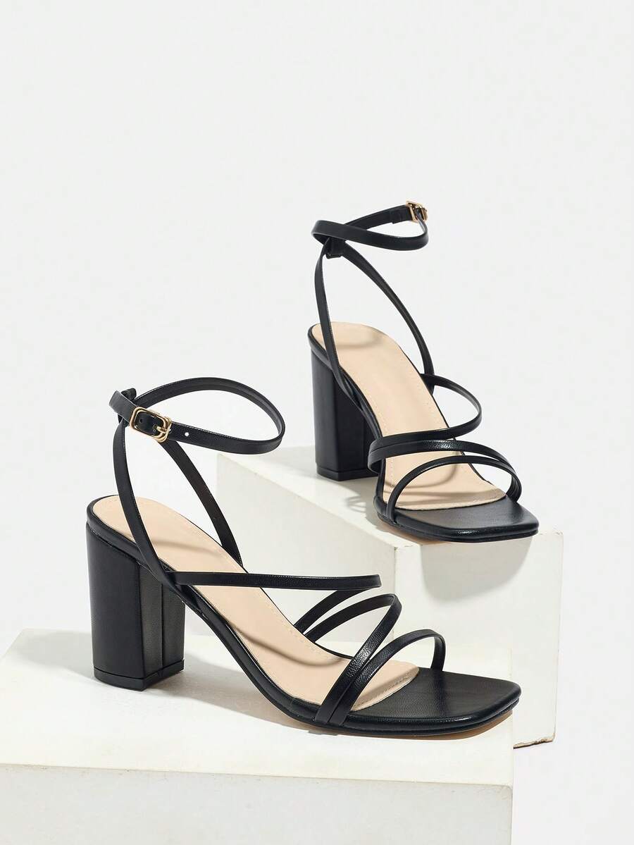 Black Strappy Square Toe Block – Sandal Strappy Heeled Bewertung und Preis